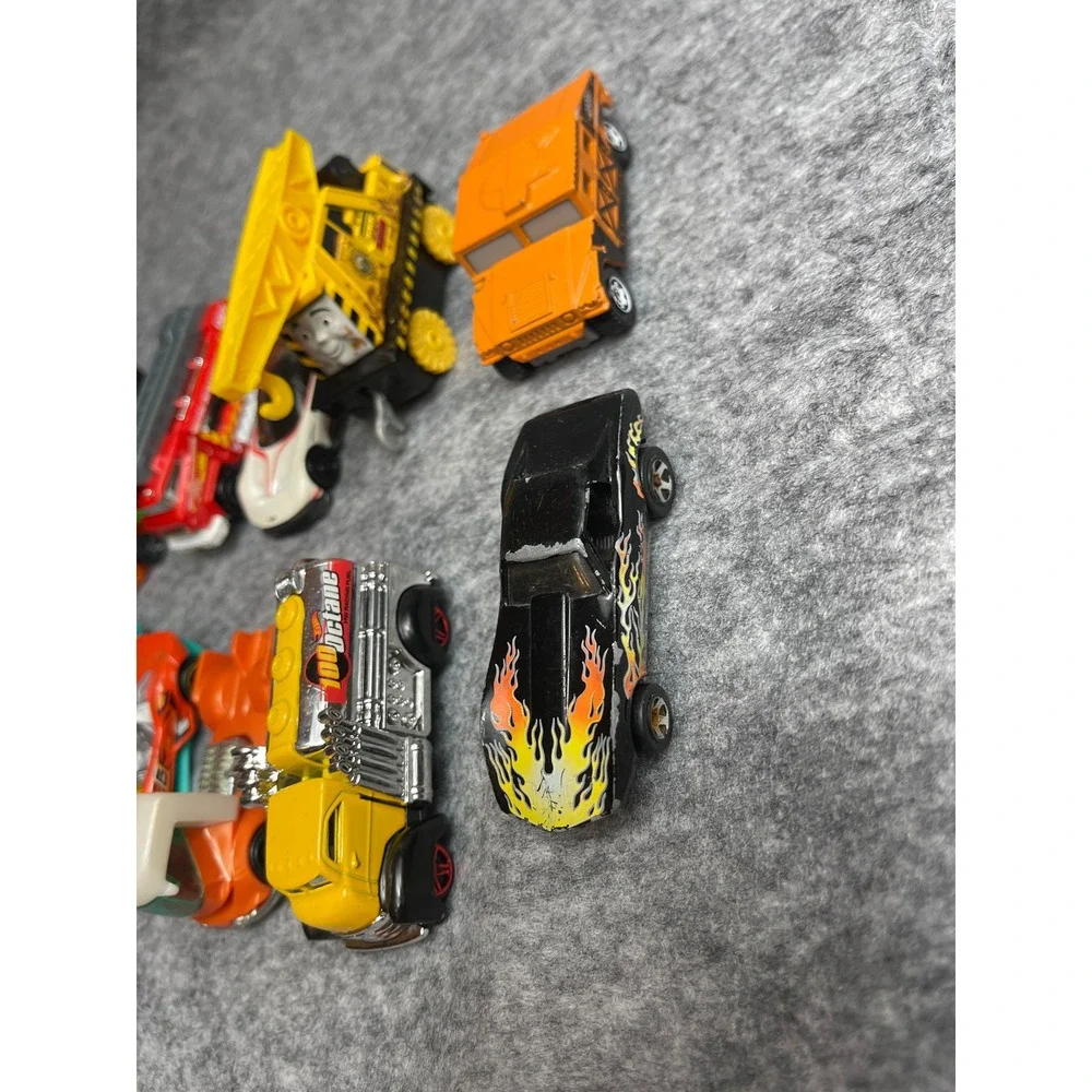 Lot of 12 Toy Cars Hot Wheels Thomas Friends Matchbox Fire Truck Crane‎ Tanker